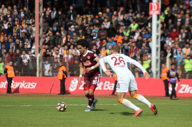 G.saray Öldü Öldü Dirildi