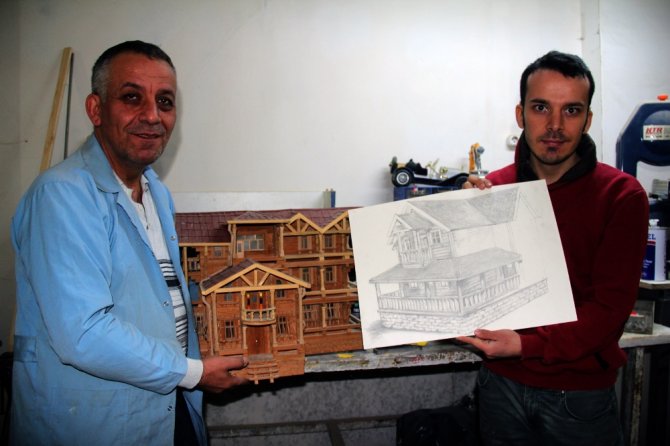 O Çiziyor, Babası Maketini Yapıyor