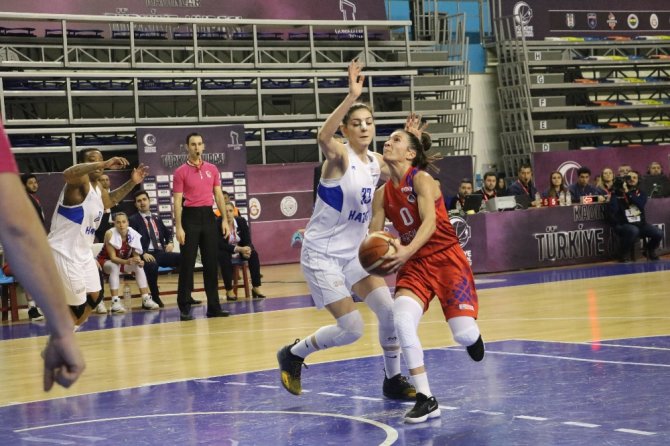 Mersin Büyükşehir Belediyespor Yarı Finalde