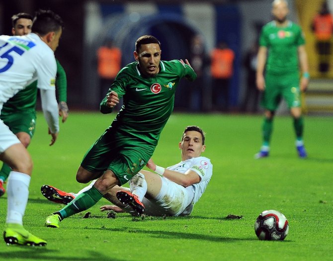 Akhisarspor Yarı Finalde