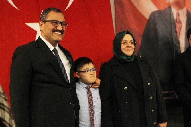 Bakan Selçuk: “56 Bin Engelliyi Kamuda İstihdam Etmenin Gururunu Yaşıyoruz”