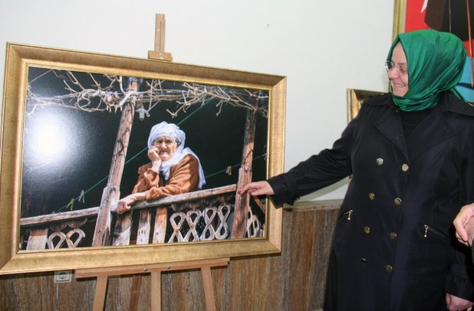 Bakan Zehra Zümrüt Selçuk: 
