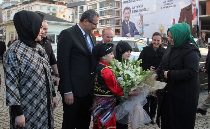 Bakan Zehra Zümrüt Selçuk: 