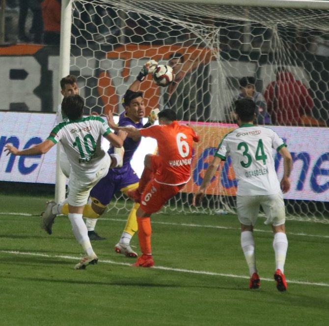 Adanaspor Ve Giresunspor Puanları Paylaştı