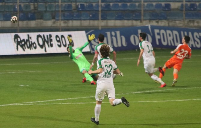 Adanaspor Ve Giresunspor Puanları Paylaştı