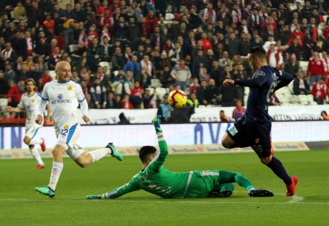 İlk Yarıda 5 Gol Var