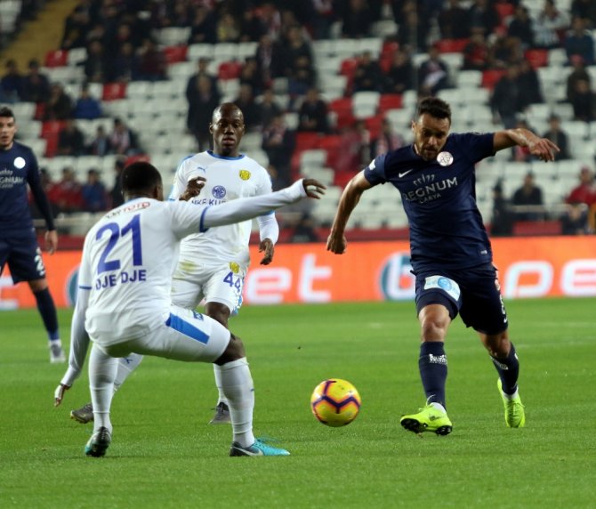 İlk Yarıda 5 Gol Var