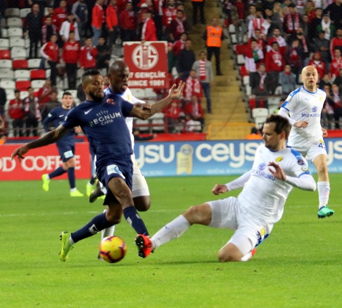 Ankaragücü, Antalyaspor’u 4 Golle Geçti