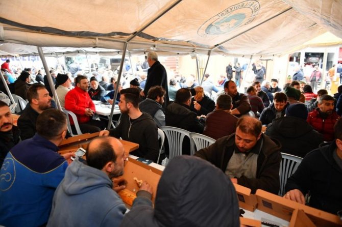 Genç Trabzonlular’ı Cumhurbaşkanı Erdoğan’ın Mitingine Davet Etti