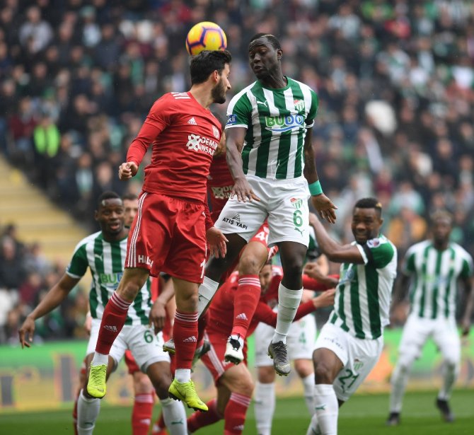 Bursa 90+7’de Güldü