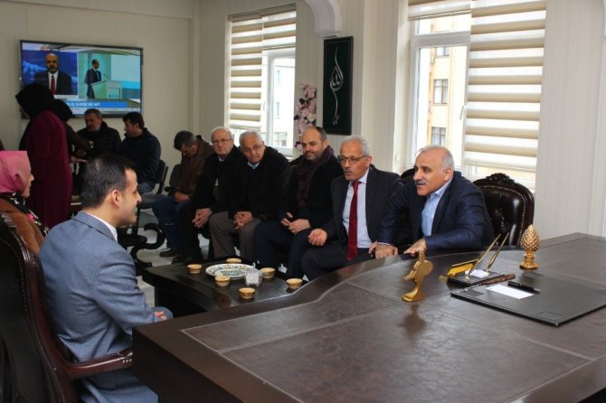Zorluoğlu İlçeler Arasında Mekik Dokuyor