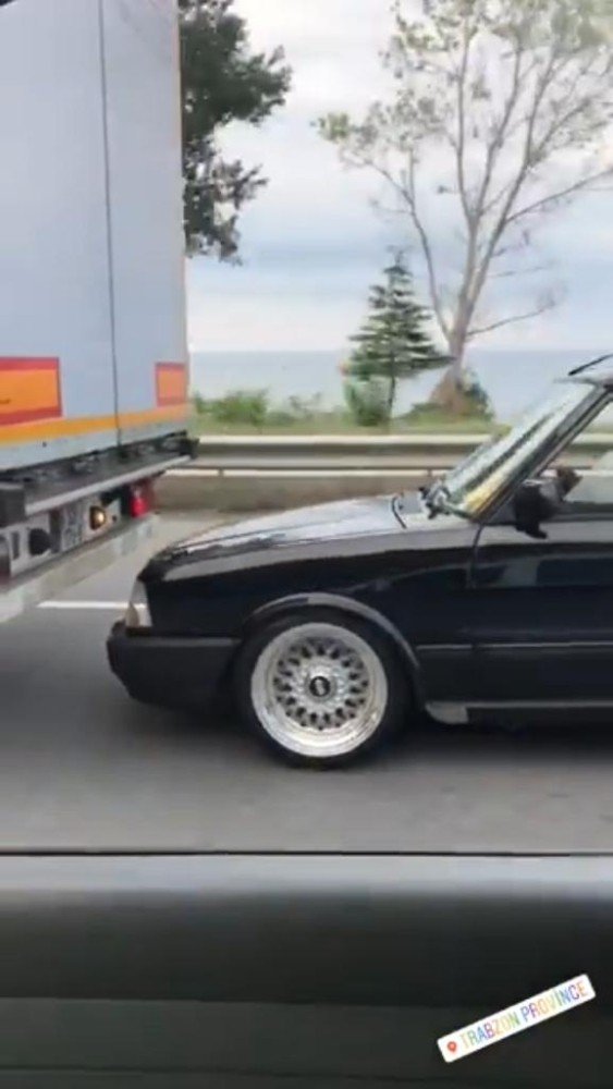 Trafikte Sürücüleri Tehlikeye Attı, Gözaltına Alındı
