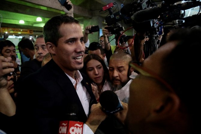 Guaido, Venezuela’ya Döndü