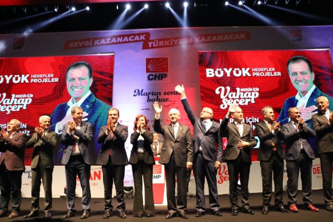 Kılıçdaroğlu: Bay Kemal Namuslu Adamdır