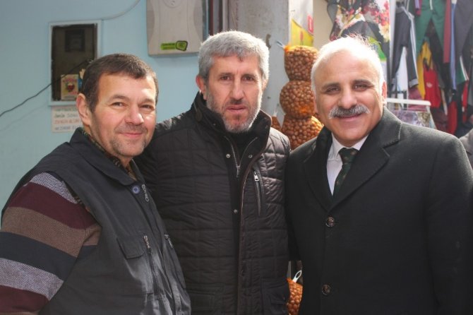 Zorluoğlu Cumhuriyet Mahallesini Gezdi, Esnafın Sorunlarını Dinledi
