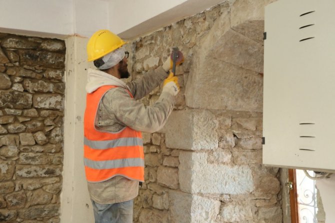Asırlık Camide Restorasyon Başladı