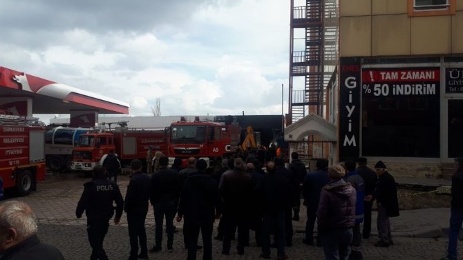 Giresun’un Şebinkarahisar İlçesinde Bir Akaryakıt İstasyonunda Yangın Çıktı