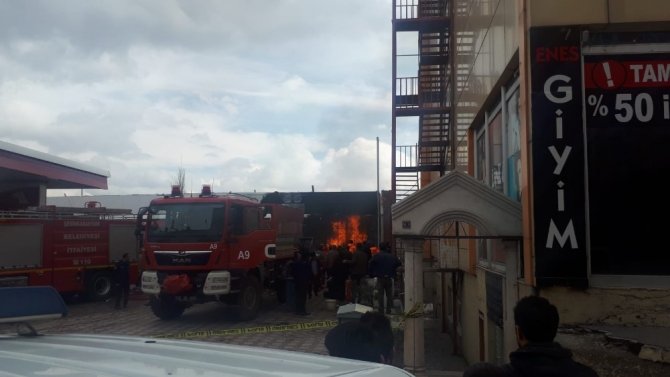 Giresun’un Şebinkarahisar İlçesinde Bir Akaryakıt İstasyonunda Yangın Çıktı