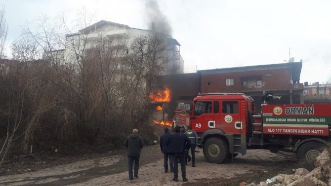 Giresun’un Şebinkarahisar İlçesinde Bir Akaryakıt İstasyonunda Yangın Çıktı