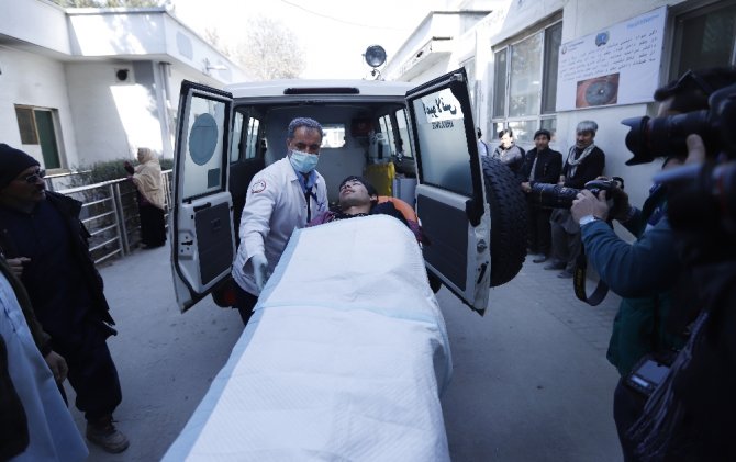 Afganistan’da Anma Töreninde Saldırı: 5 Ölü, 28 Yaralı