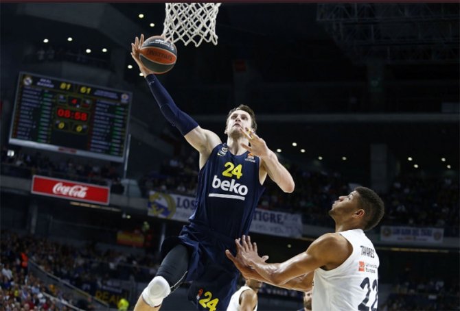 Fener İspanya’da Mağlup