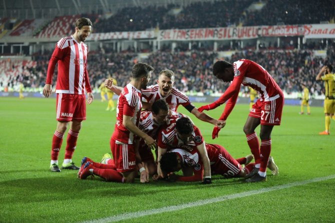 İlk Yarıda 2 Gol Var