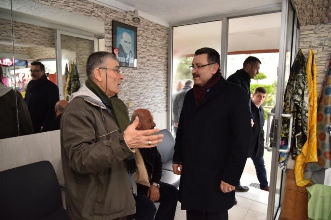 Genç, Esnafı Dil Öğrenmeye Çağırdı