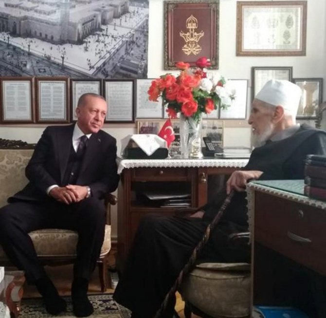 Erdoğan’dan 105 Yaşındaki Hafız Nazırlı’ya Özel Hediye