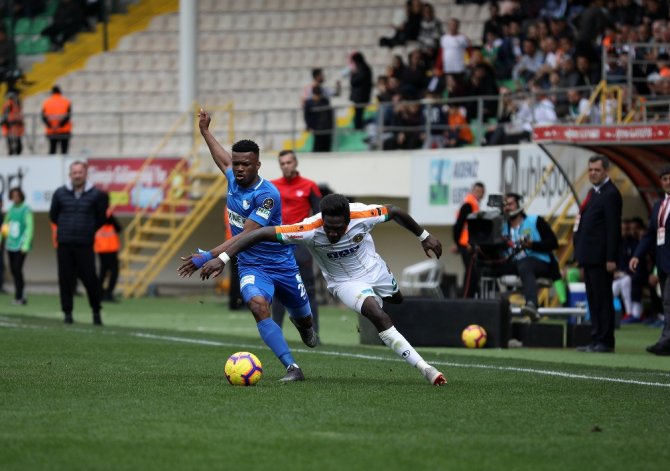 Alanya Evinde Kazandı
