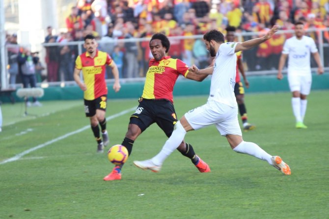 Göztepe-kasımpaşa Karşılaşması Golsüz Eşitlikle Tamamlandı