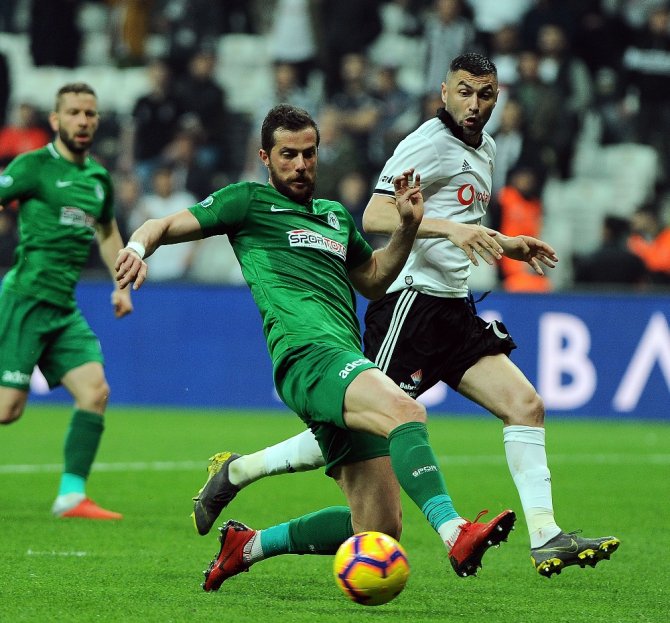 Spor Toto Süper Lig: Beşiktaş: 2 - Atiker Konyaspor: 1 (İlk Yarı)