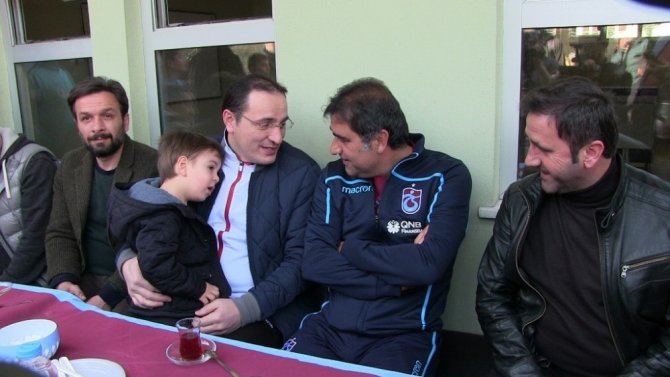 Ünal Karaman, Trabzonspor Borçka Futbol Okulu’nu Ziyaret Etti