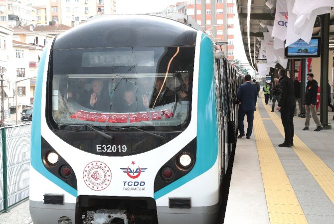 Gebze - Halkalı Banliyö Tren Hatları Açıldı
