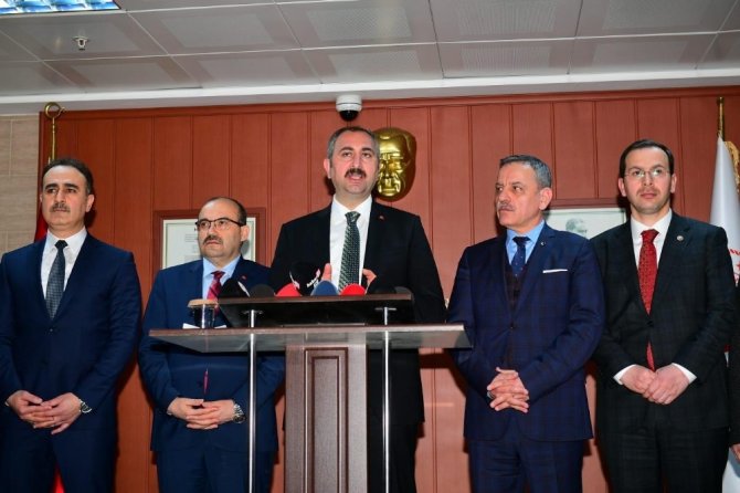 Adalet Bakanı Gül: "Hakim Ve Savcılarımızın Uyacağı, Bağlayıcı Meslek Kurallarını Yazılı Hale Getirmiş Olduk"