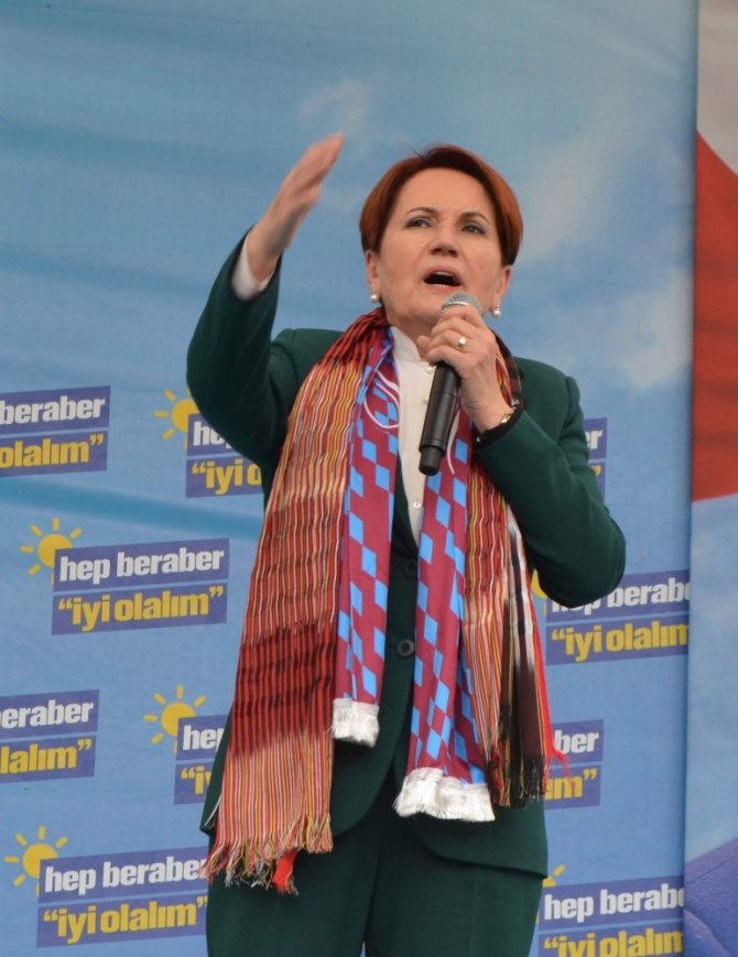 İyi Parti Genel Başkanı Akşener’den Erdoğan’a Mahkeme Çıkışı