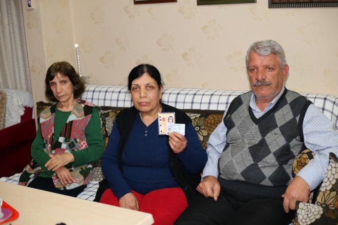 Maaşı Kesilince 56 Yıldır Evli Olduğunu Öğrendi, Şaşkına Döndü