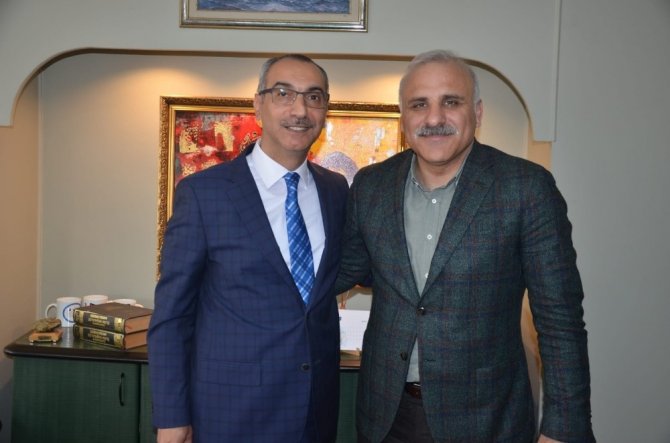 Zorluoğlu’ndan Türkiye Gazetesi’ne Ziyaret
