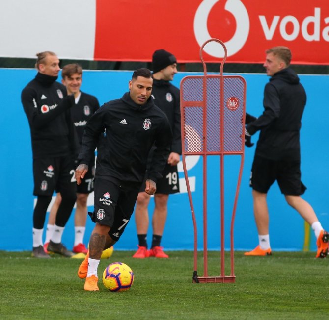 Beşiktaş, Taktik Ve Şut Çalıştı