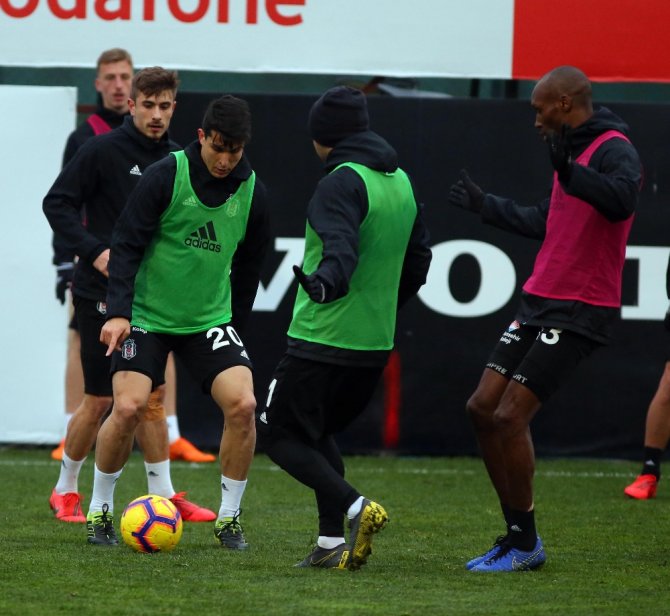Beşiktaş, Taktik Ve Şut Çalıştı
