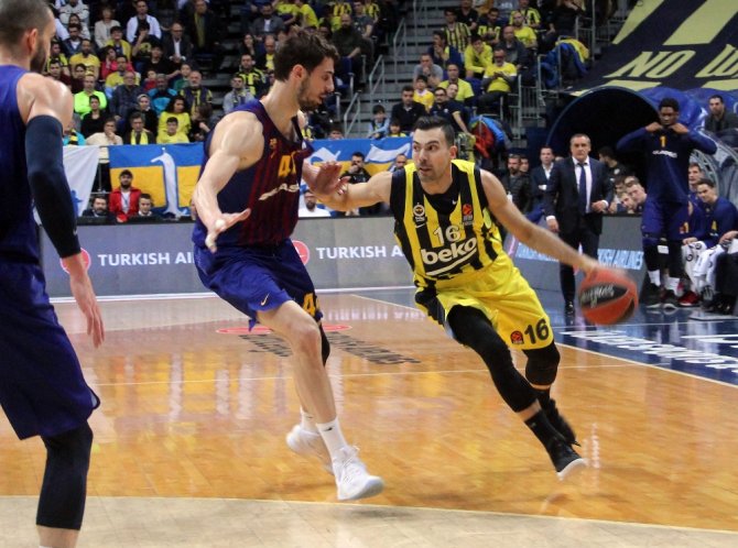 Fenerbahçe, Barcelona’yı Mağlup Etti