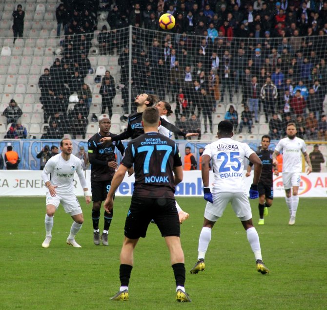 İlk Yarıda Gol Yok