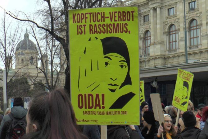 Viyana’da Irkçılık Karşıtı Protesto