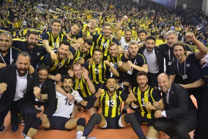 Fenerbahçe Kupasını Aldı