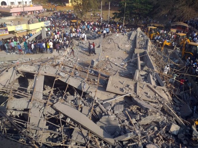 Hindistan’da Bina Çöktü: 1 Ölü