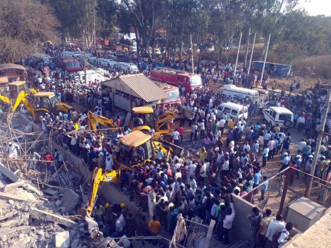 Hindistan’da Bina Çöktü: 1 Ölü