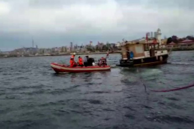 Teknede Mahsur Kalan 6 Kişi Böyle Kurtarıldı