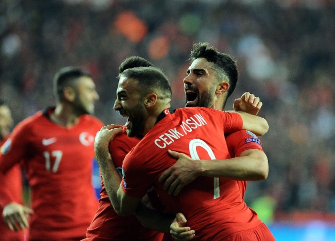 2020 Uefa Avrupa Futbol Şampiyonası: Türkiye: 2 - Moldova: 0 (İlk Yarı)