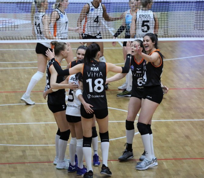 Vakıfbank, Sultanlar Ligi’nde Yarı Finalde