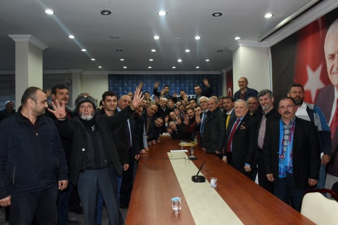 Ak Parti Ortahisar İlçe Başkanı Temel Altunbaş Mahalle Başkanlarıyla Toplandı