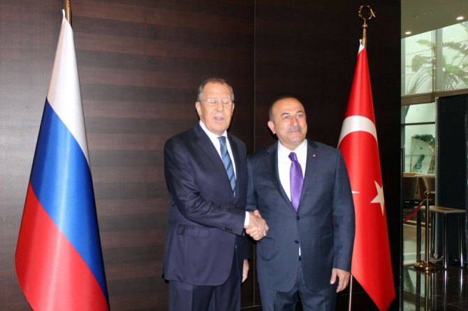 Çavuşoğlu Rus Mevkidaşı Lavrov İle Bir Araya Geldi